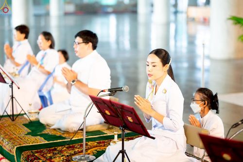 วันอาทิตย์ที่ 22 มิถุนายน พ.ศ. 2568 พิธีตักบาตรฉลองพระบวชใหม่ โครงการอุปสมบทหมู่ผู้บริหารรุ่นที่ 15 ณ วิหารคด วัดพระธรรมกาย